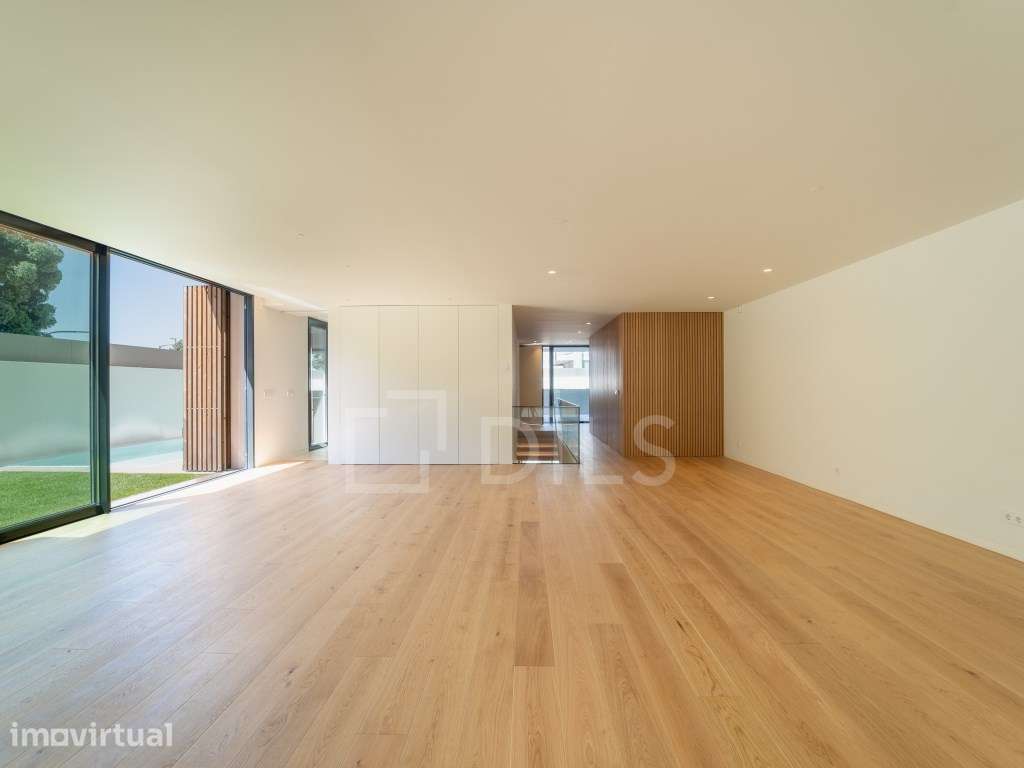 Apartamento T4 duplex com jardim, piscina e box 4 viaturas - Grande imagem: 4/120