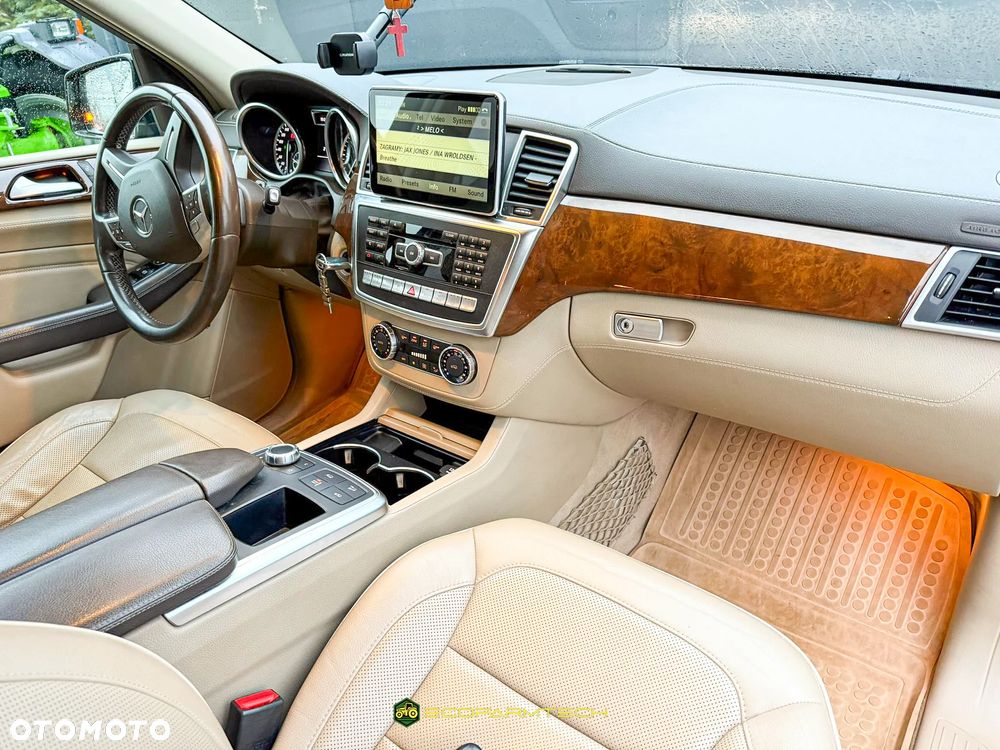 Mercedes-Benz ML 350 BlueTec 4-Matic - 14