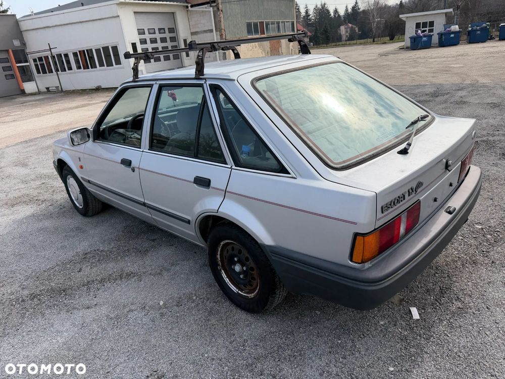 Ford Escort 1.3 CL - 7