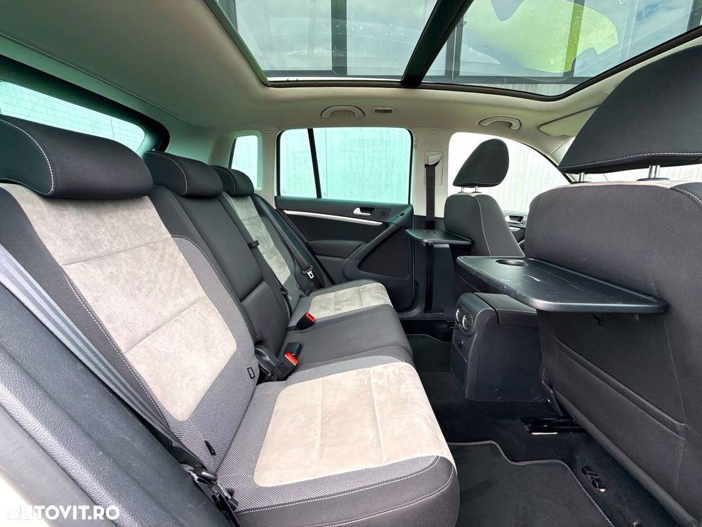 Volkswagen Tiguan 2.0 TDI 4Motion DSG Sport & Style - 25