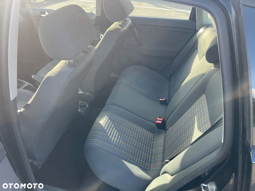Volkswagen Polo - 6