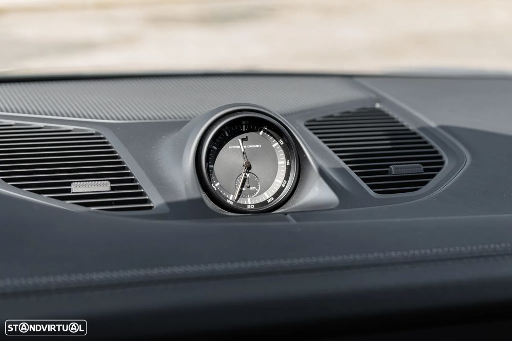 Porsche Cayenne Turbo E-Hybrid Tiptronic S - 23