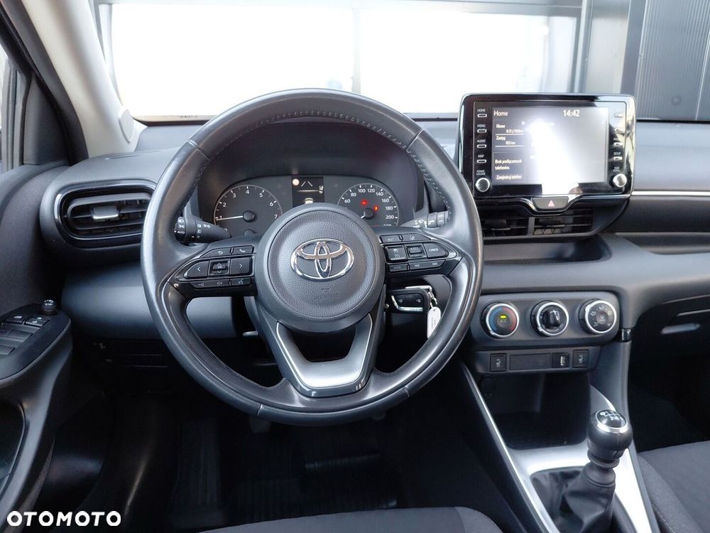 Toyota Yaris - 12