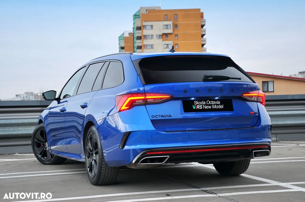 Skoda Octavia Combi 2.0 TDI DSG RS - 5