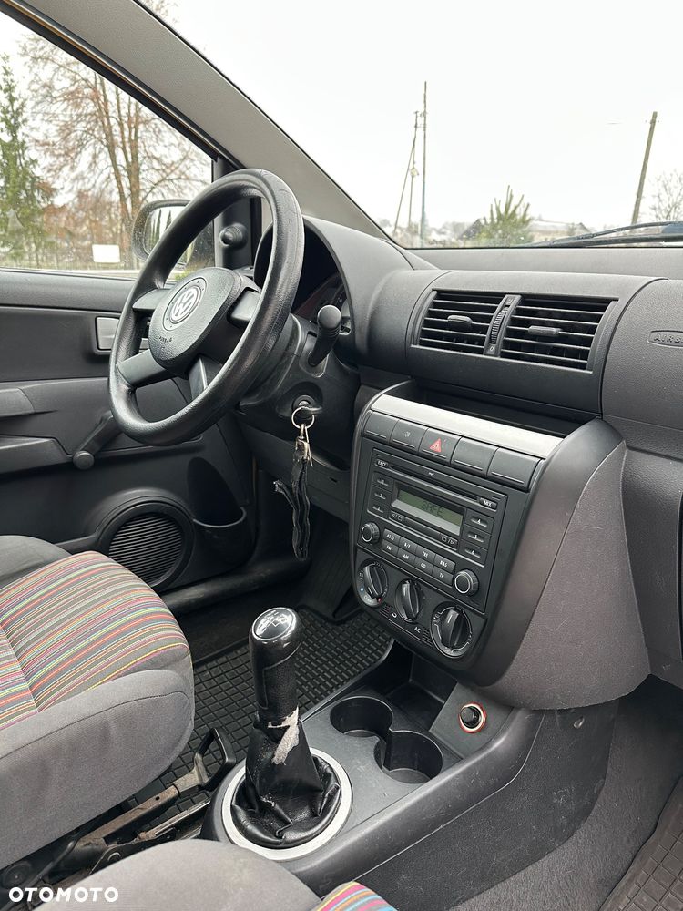 Volkswagen Fox - 5