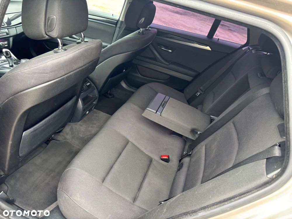 BMW Seria 5 520d - 22