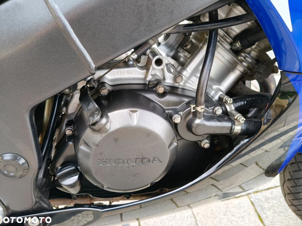 Honda CBR - 13