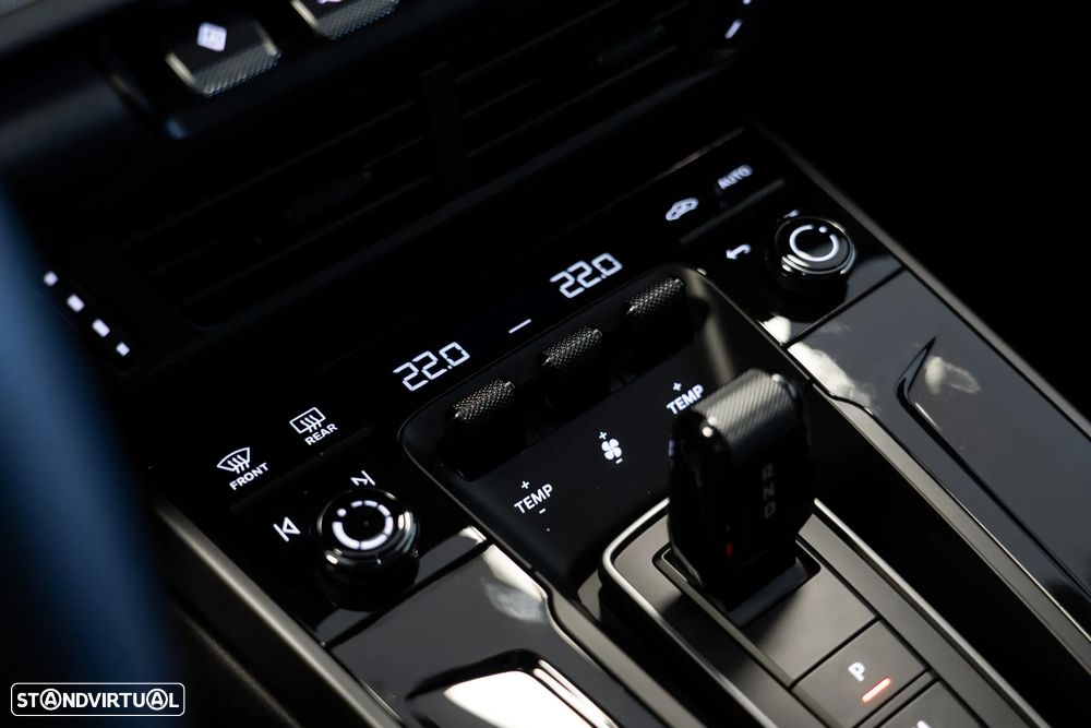 Porsche 911 (992) Carrera S - 23