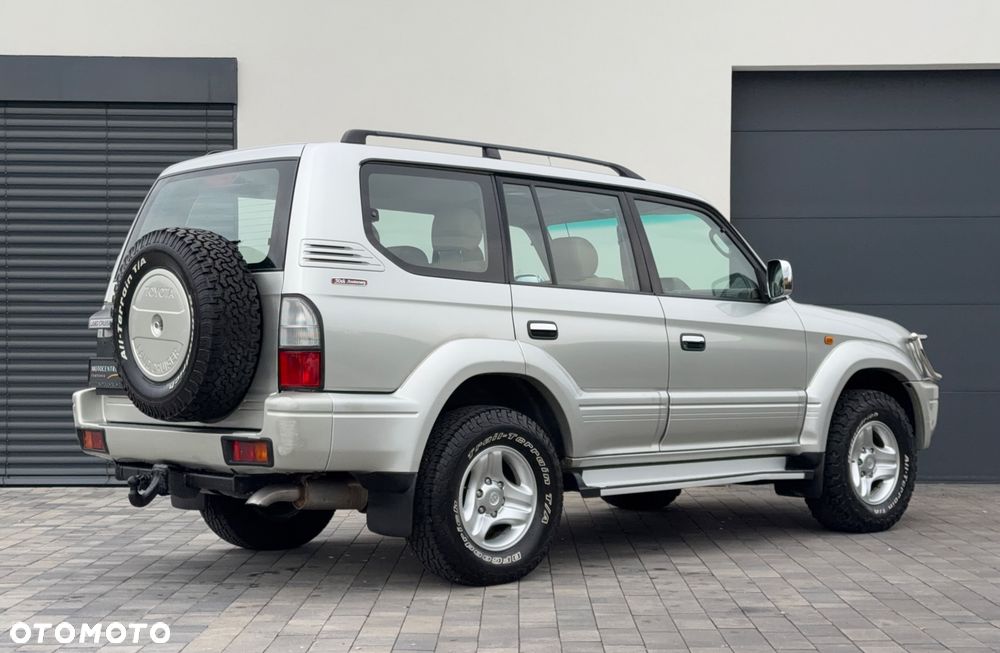 Toyota Land Cruiser - 5