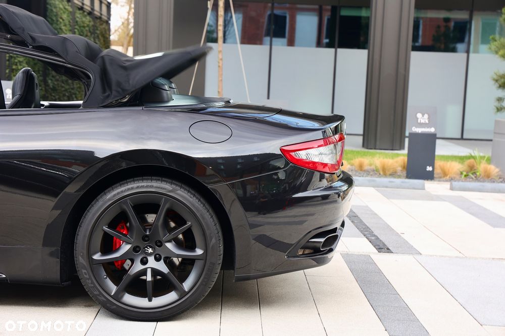Maserati GranCabrio MC Centenario - 10