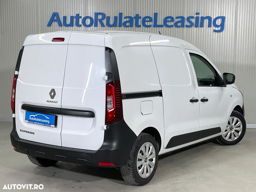 Renault Express - 4