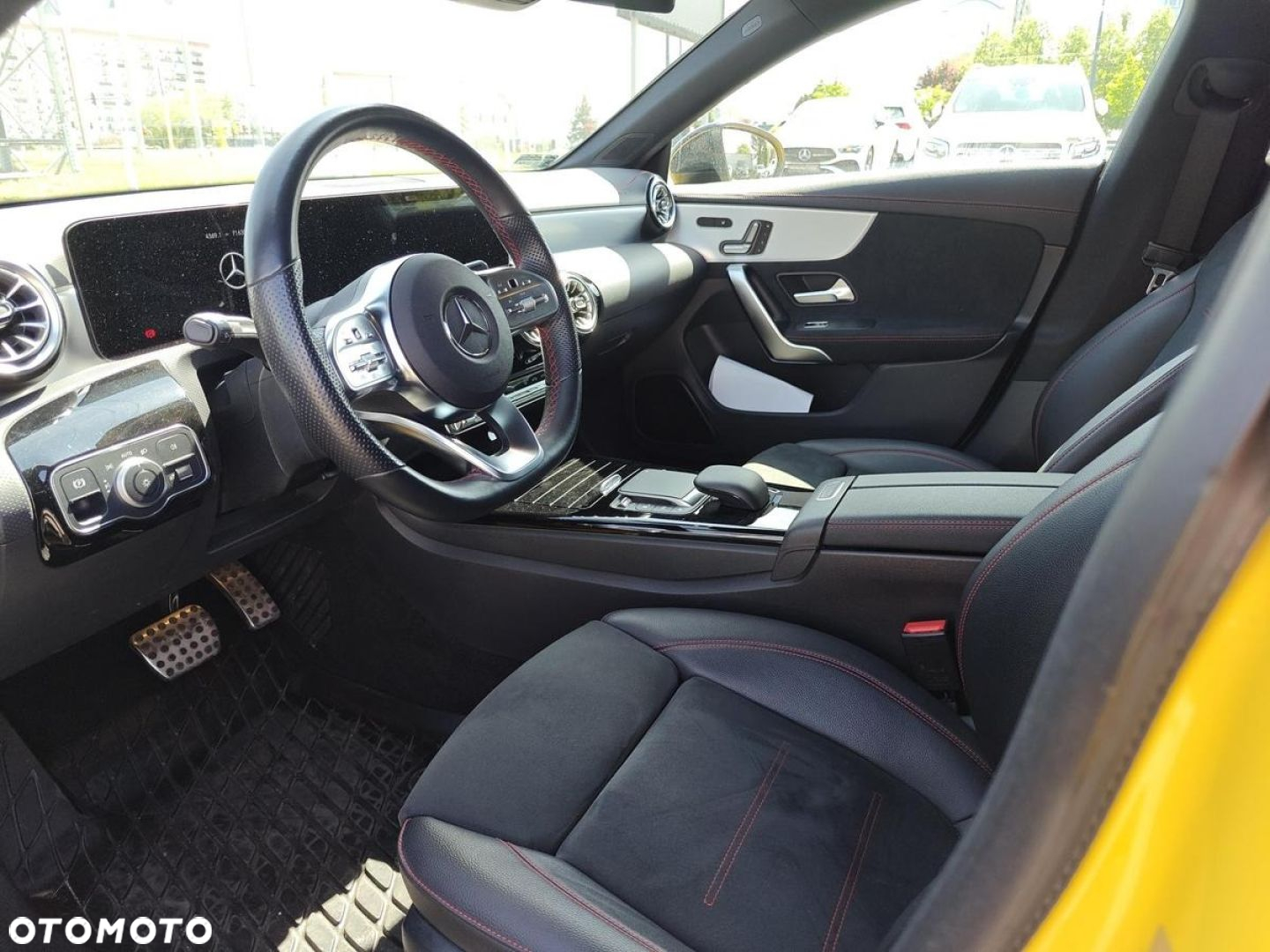 Mercedes-Benz CLA - 12