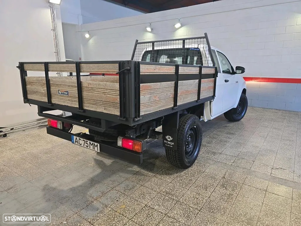 Toyota Hilux 2.4 D-4D 4WD CE CH - 3