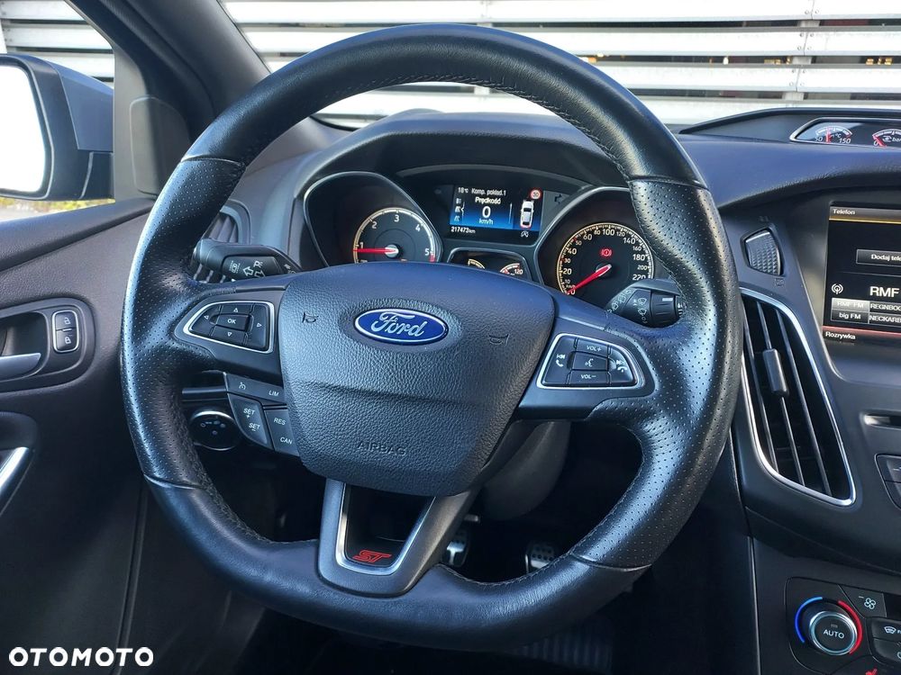 Ford Focus 2.0 TDCi ST - 34