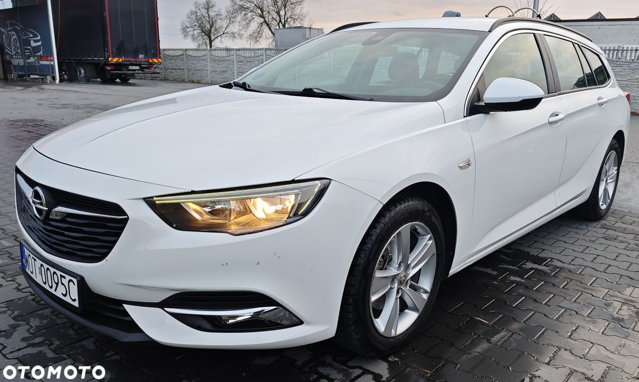 Opel Insignia Sports Tourer 1.6 Diesel Selection - 2