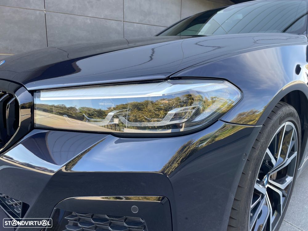 BMW 530 e Pack 50 anos M - 11