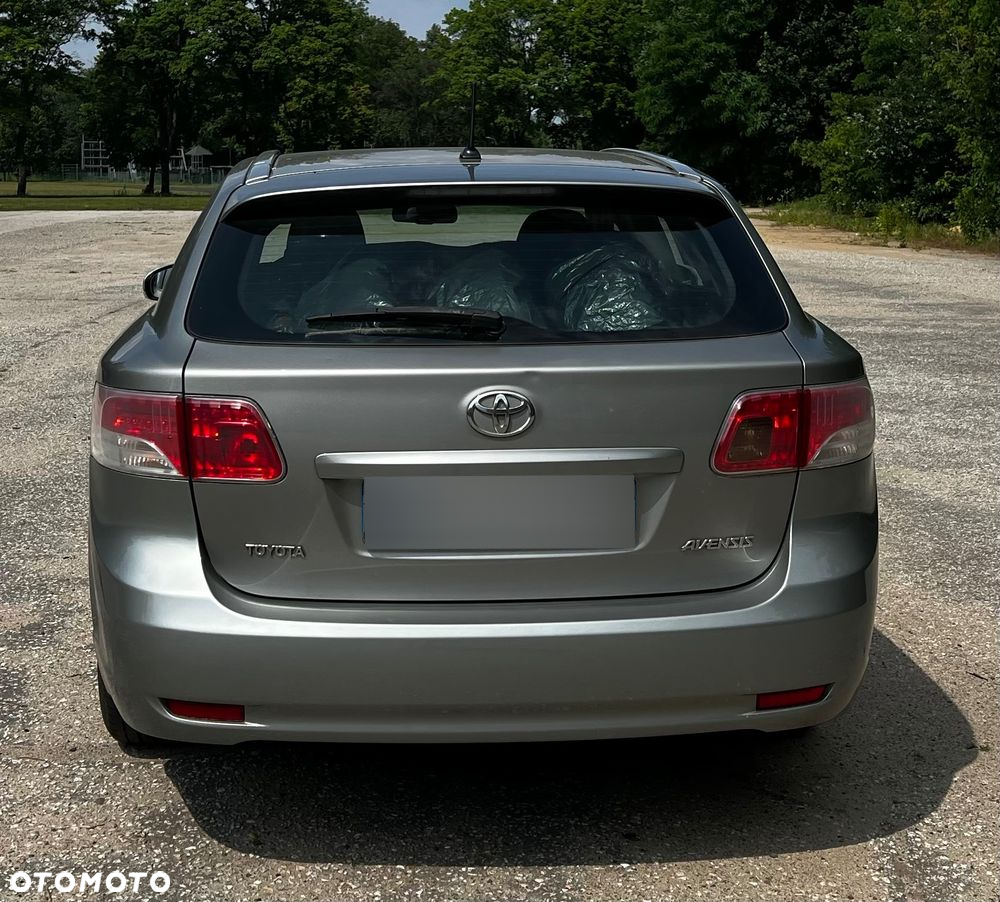 Toyota Avensis 2.0 D-4D Sol - 5