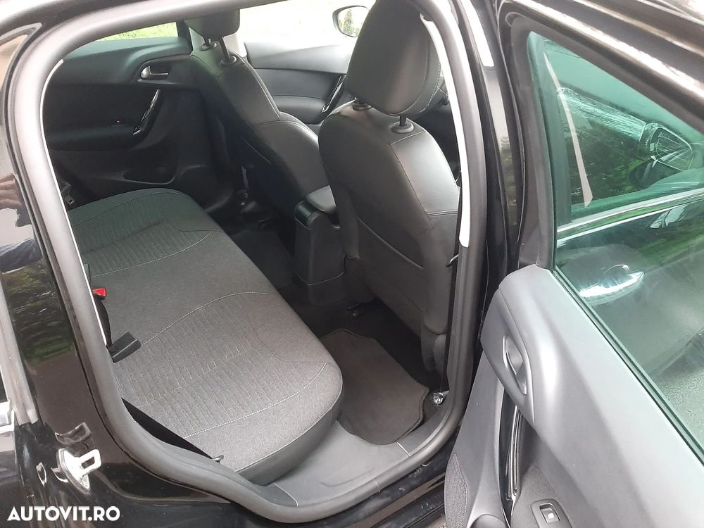 Citroën C3 Pure Tech VTi 82 Exclusive - 9