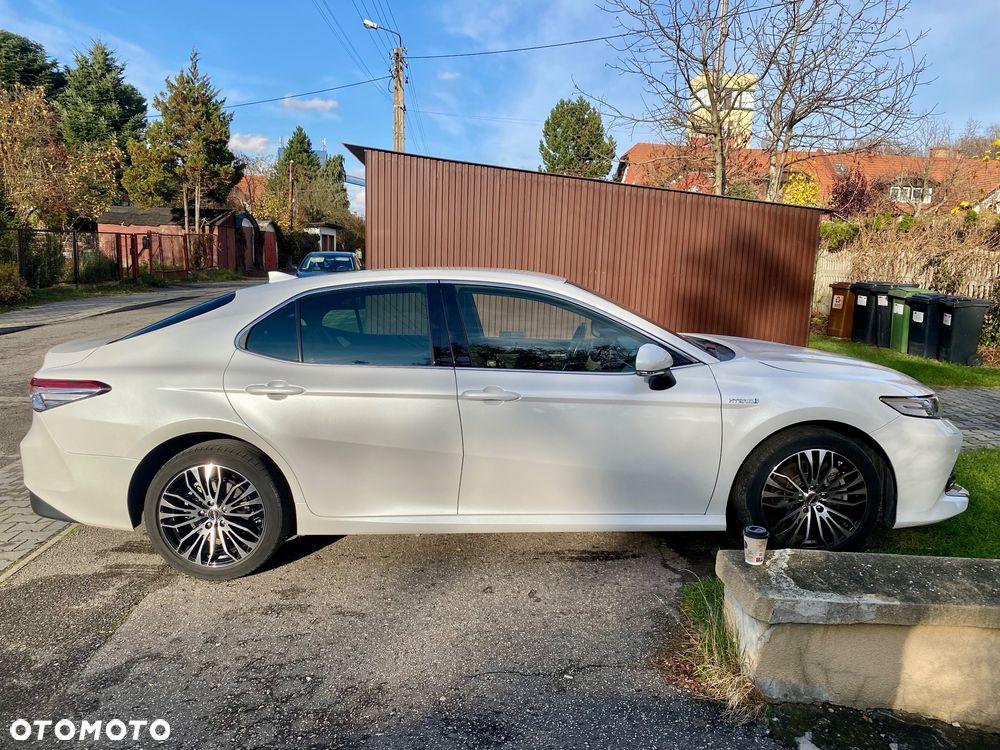 Toyota Camry 2.5 Hybrid Executive CVT - 11