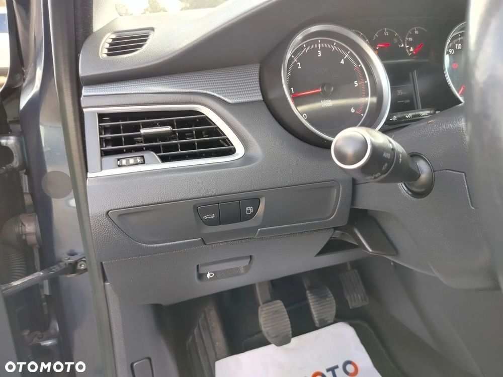 Peugeot 508 SW e-HDi 115 Stop&Start Access - 27