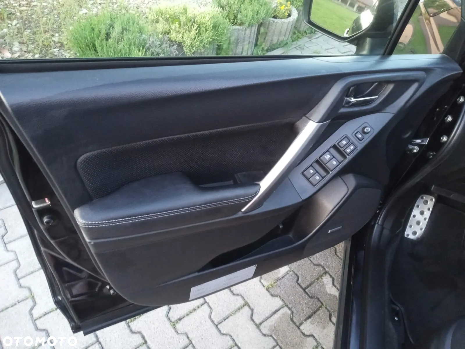 Subaru Forester 2.0XT Platinum Lineartronic - 3
