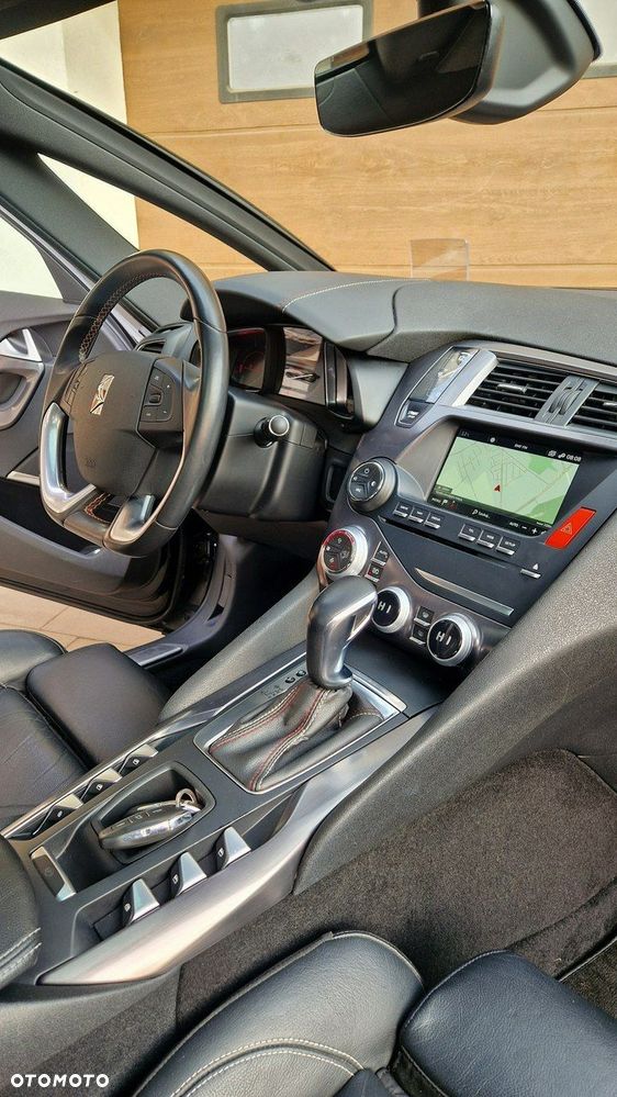 DS Automobiles DS 5 - 24