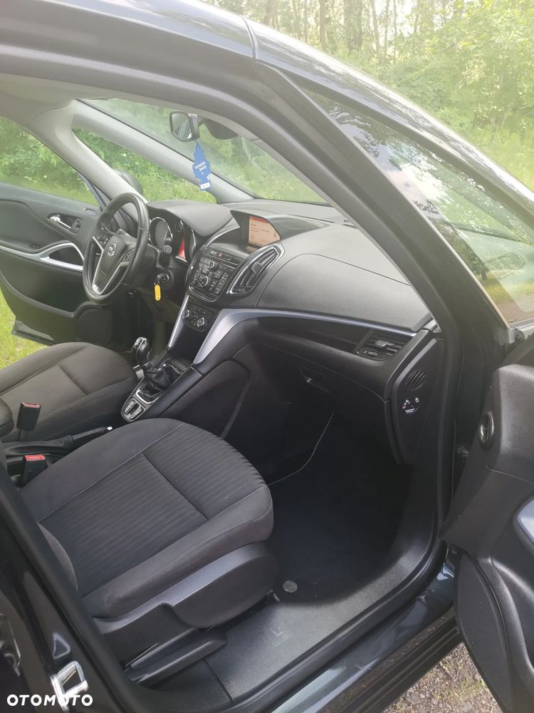 Opel Zafira - 26