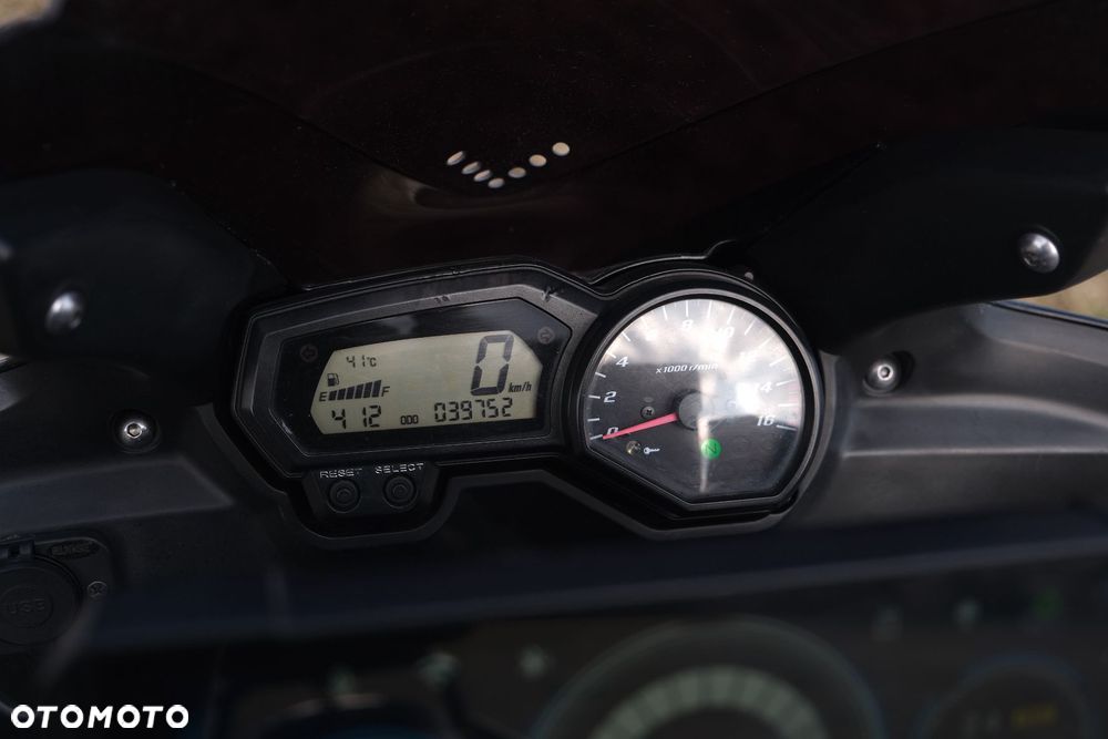 Yamaha FZ6 - 4
