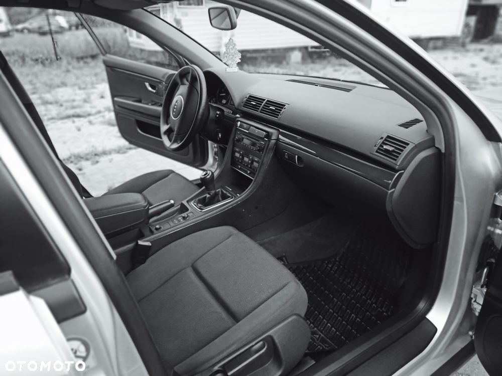 Audi A4 Limousine - 19