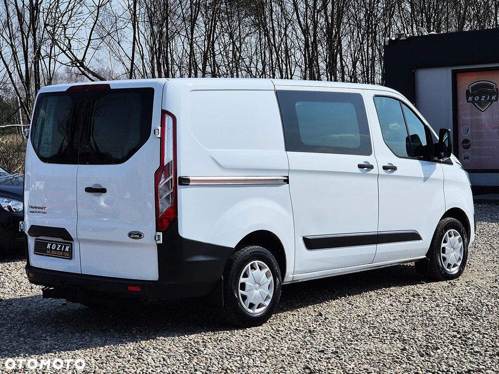 Ford TRANSIT CUSTOM - 12