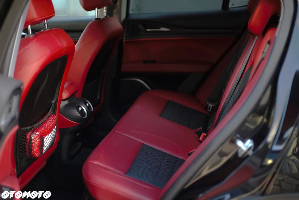 Alfa Romeo Stelvio 2.0 Turbo Q4 - 10