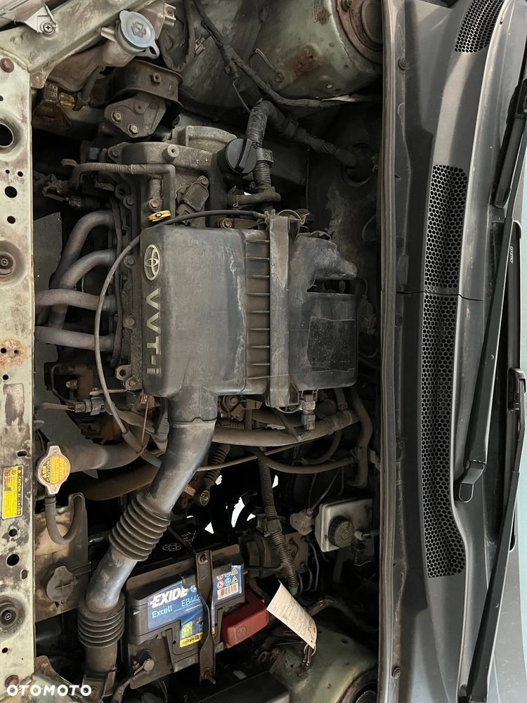 Toyota Yaris 1.0 Base - 14