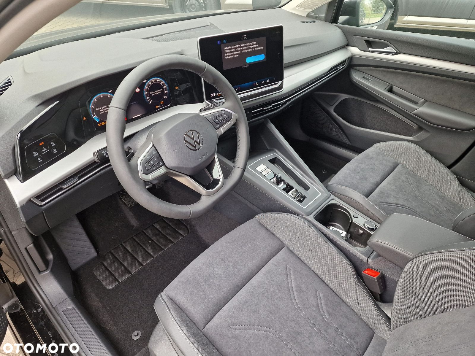 Volkswagen Golf - 10
