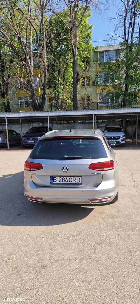 Volkswagen Passat - 4