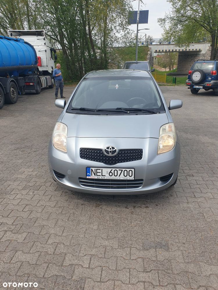 Toyota Yaris - 1