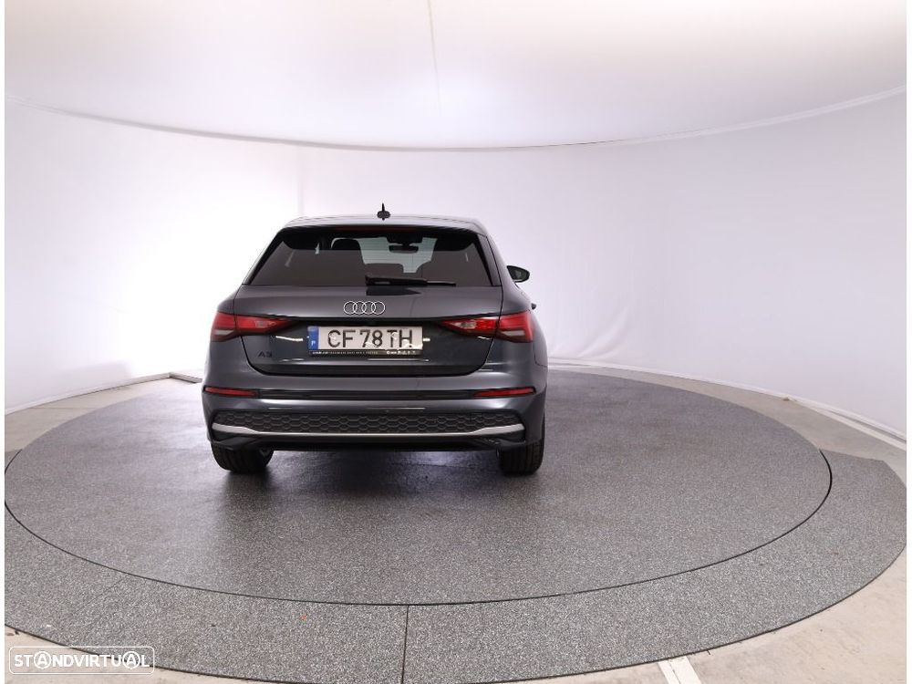 Audi A3 Sportback 30 TFSI Advanced S tronic - 4