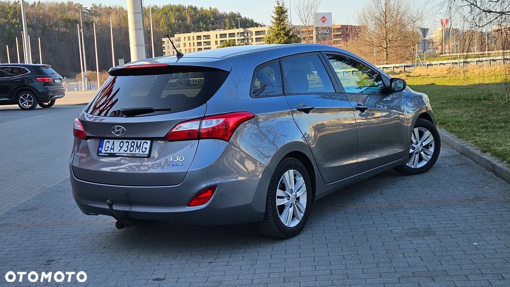 Hyundai i30 1.6 GDI BlueDrive Classic + - 23