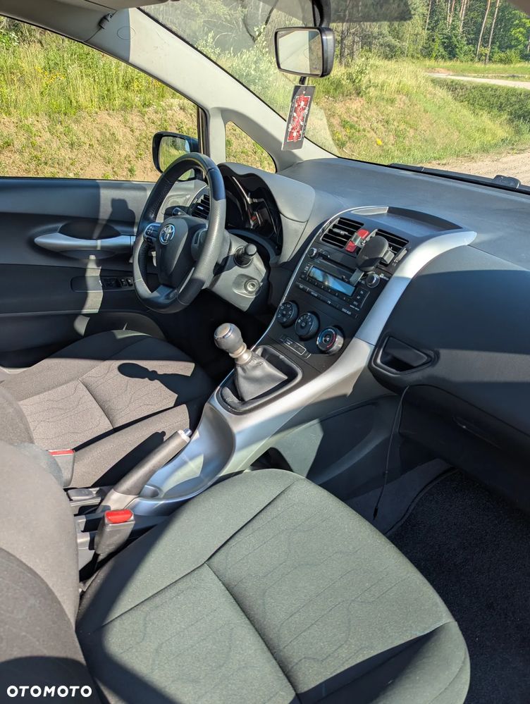 Toyota Auris 1.6 Sprint - 11