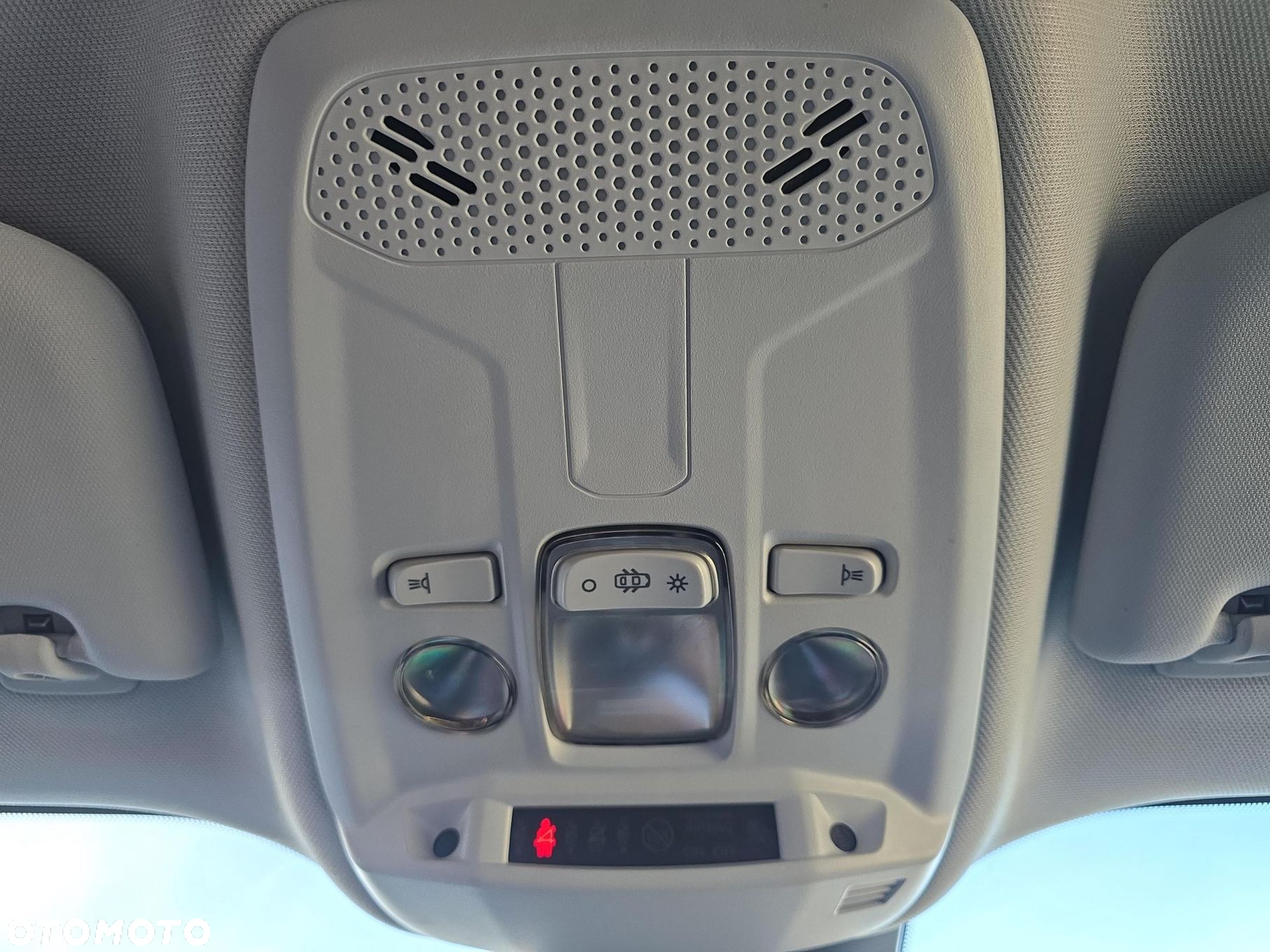 Peugeot 2008 1.5 BlueHDi Allure S&S EAT8 - 22