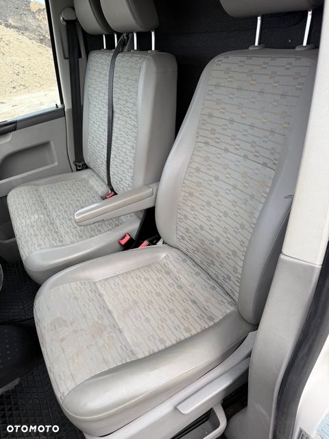 Volkswagen Transporter - 11