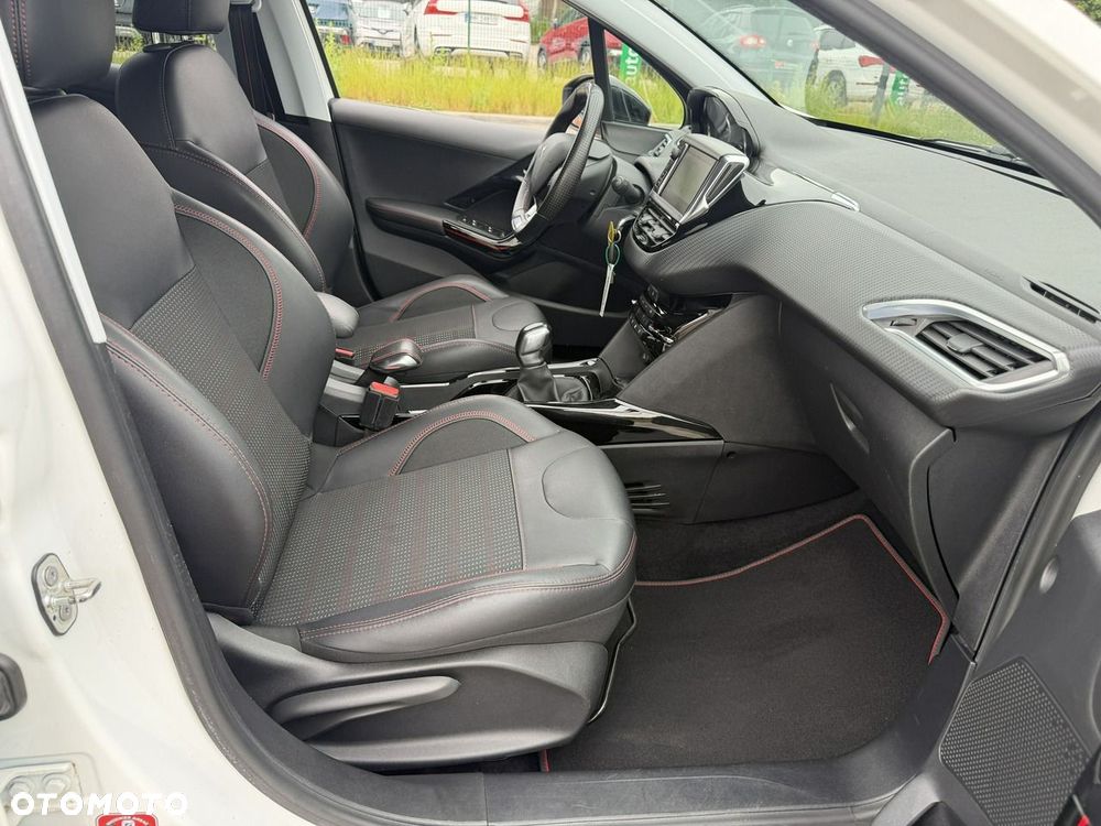 Peugeot 2008 PureTech 110 Stop&Start GT-Line Edition - 37