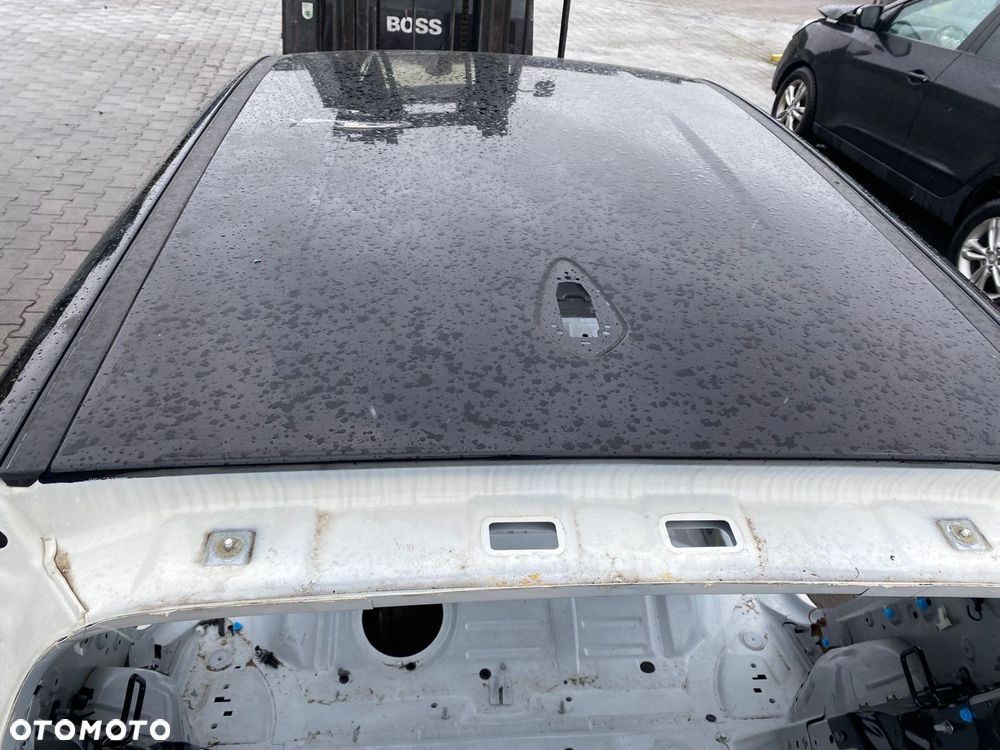 DACH POSZYCIE ĆWIARTKA CZARNY JEEP AVENGER - 2