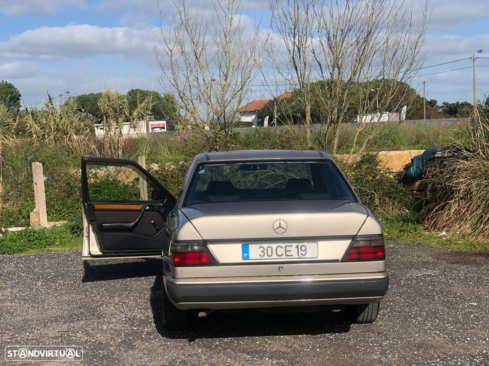 Mercedes-Benz E 250 - 5