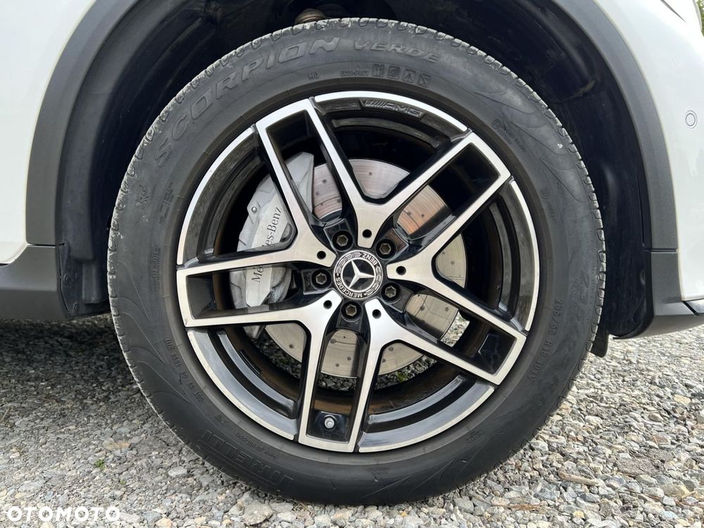 Mercedes-Benz GLC - 36