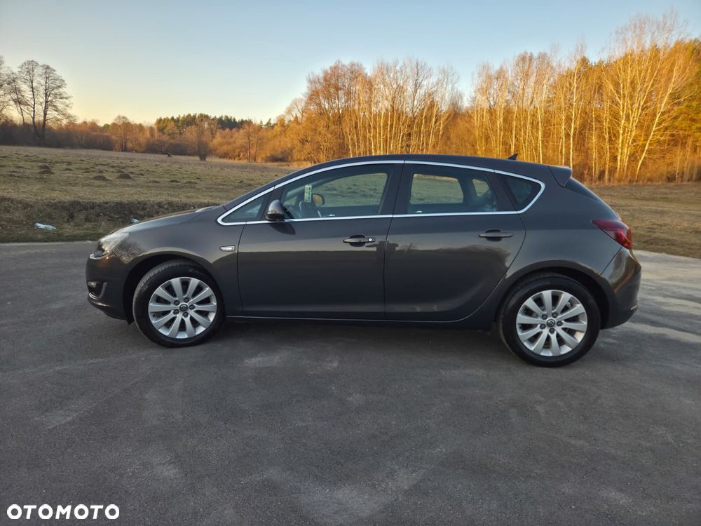 Opel Astra 1.7 CDTI DPF Cosmo - 10