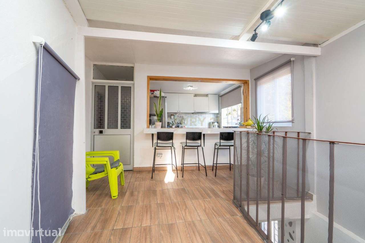 Moradia T3 em Miranda do Corvo - Oportunidade Única! Próximo da parage - Grande imagem: 2/28