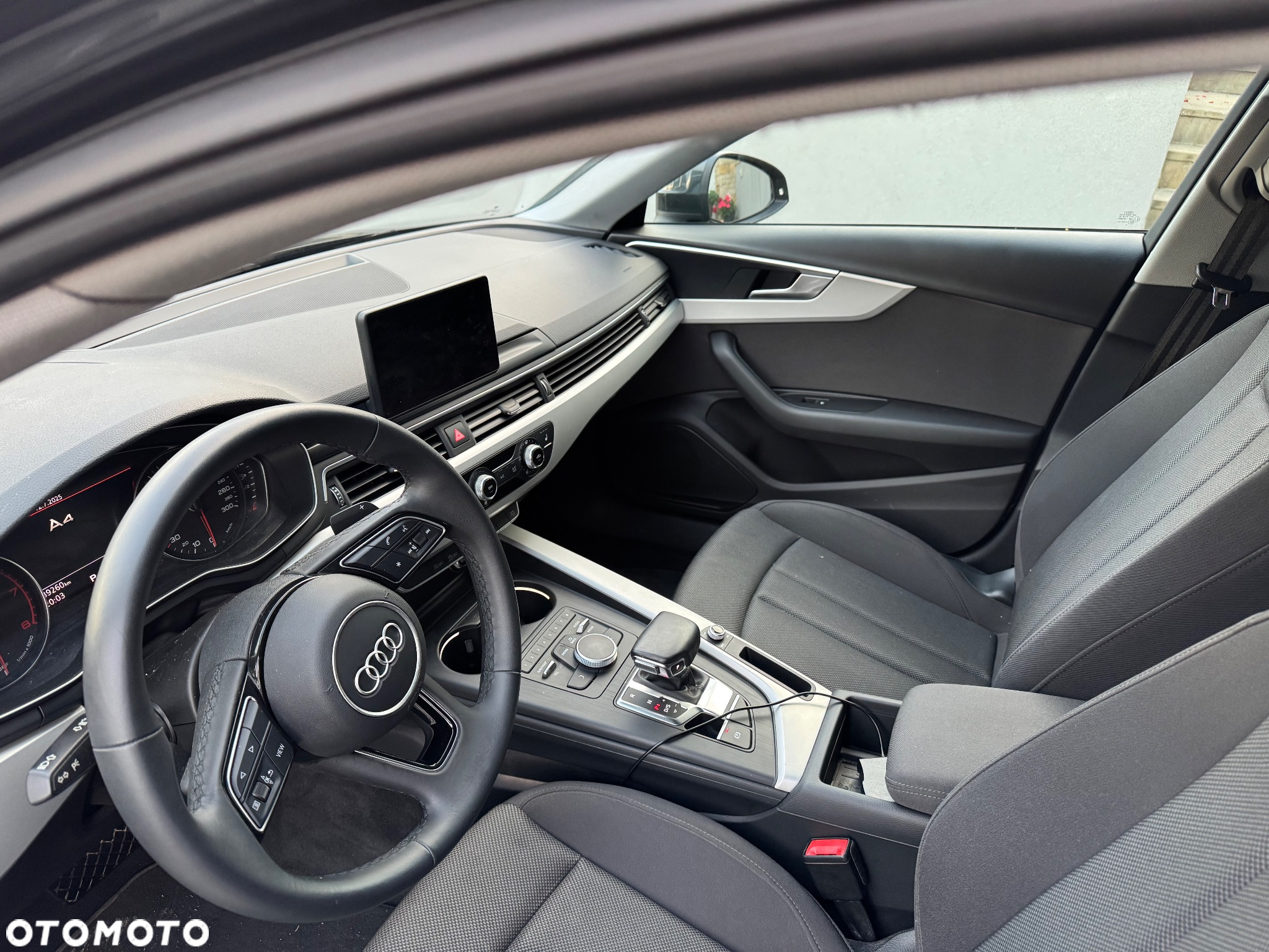 Audi A4 35 TFSI S tronic - 13