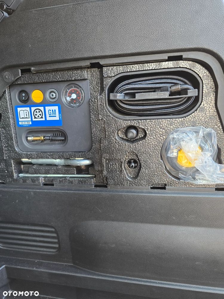 Opel Meriva - 8