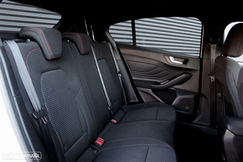 Ford Focus 1.0 EcoBoost ST-Line - 13