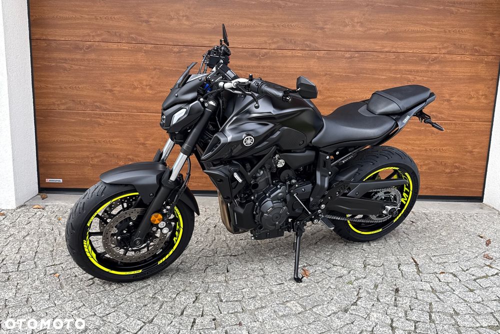 Yamaha MT - 17